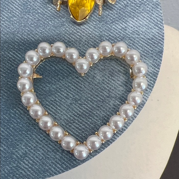 Atterri | Brooch Set - Picture 5 of 9